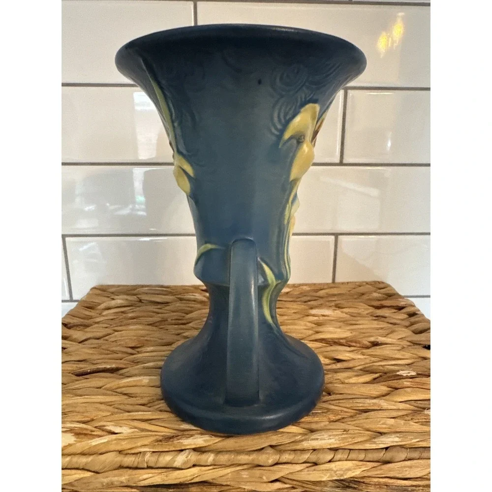 Roseville Pottery Zephyr Lily‎ 132-7